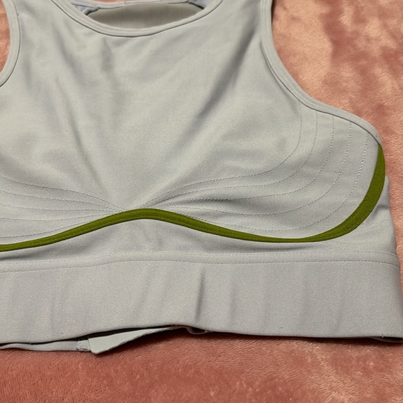 Fabletics sports bra - Picture 3 of 4